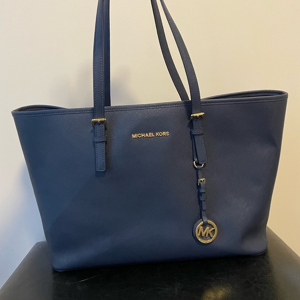 NWOT authentic Michael Kors